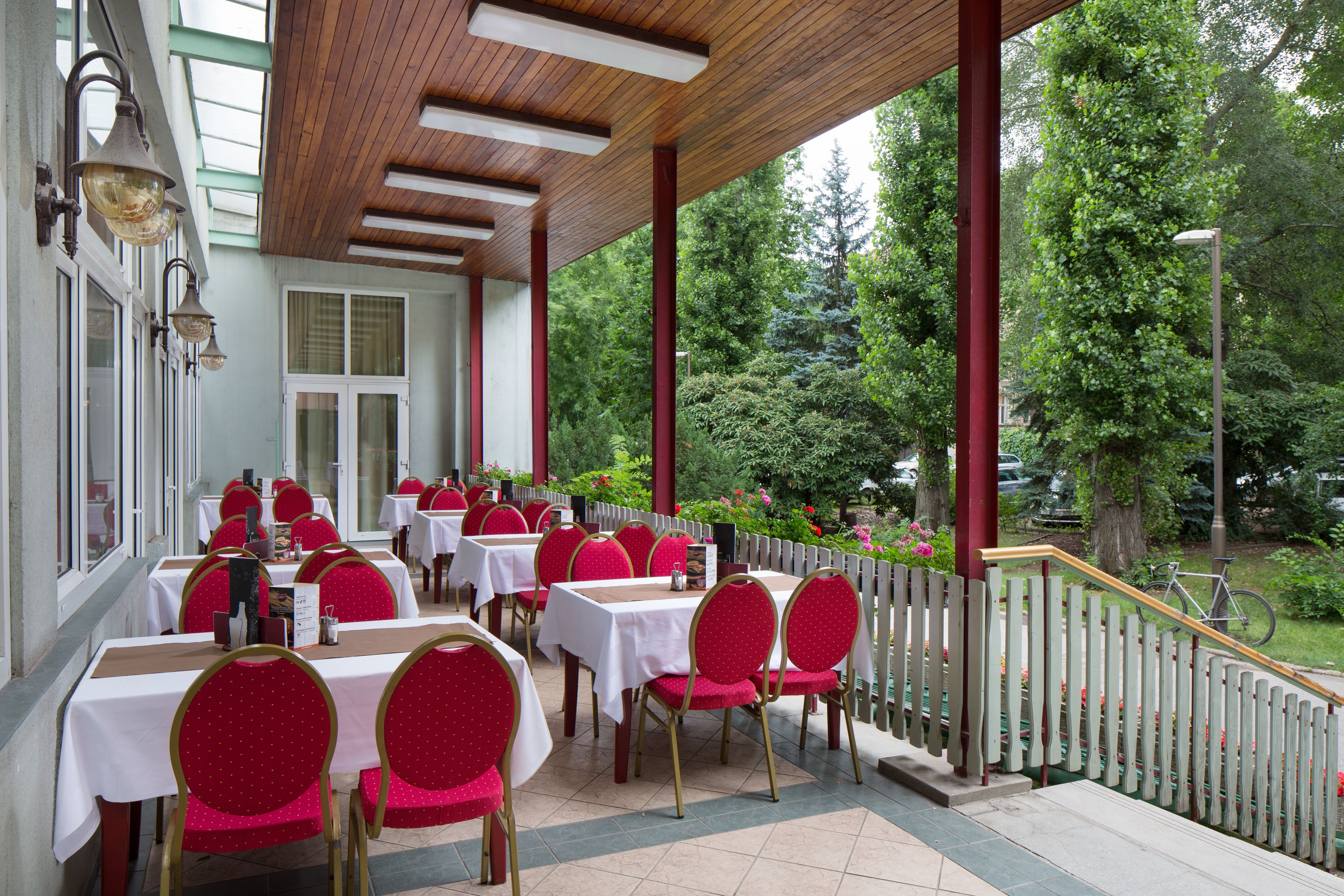 Benczur Hotel 32/42