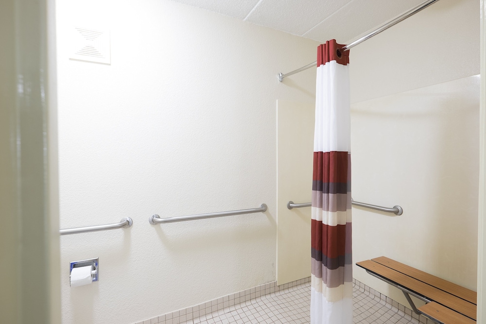 Red Roof Inn Parsippany 18/34