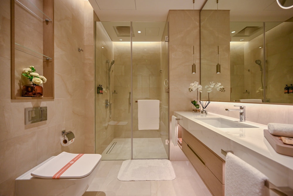 Onyx Rotana 57/61