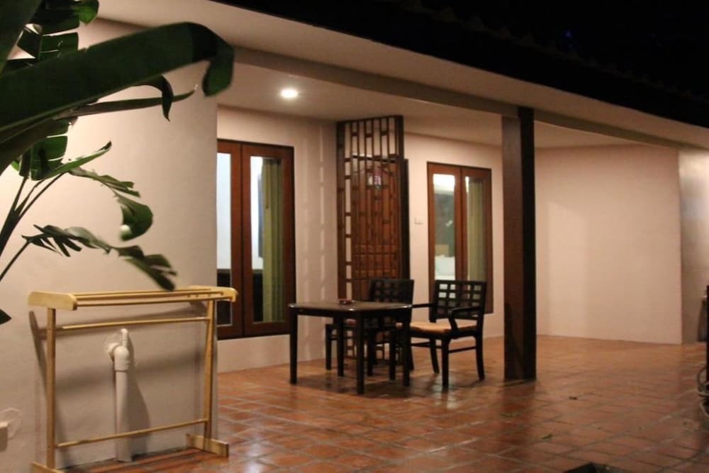 Poohbar Resort & Lotusdive 59/72
