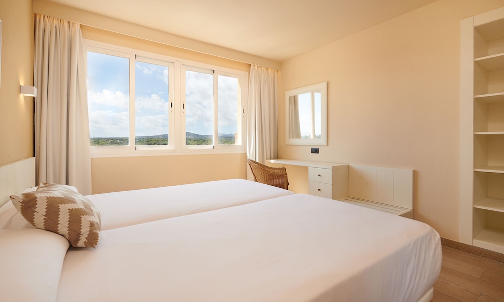 Protur Badia Park Aparthotel 5/40