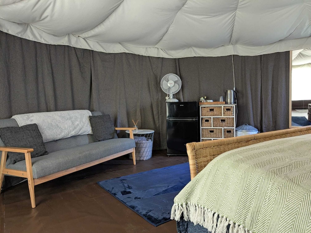 The Little Hide - Grown Up Glamping 28/50