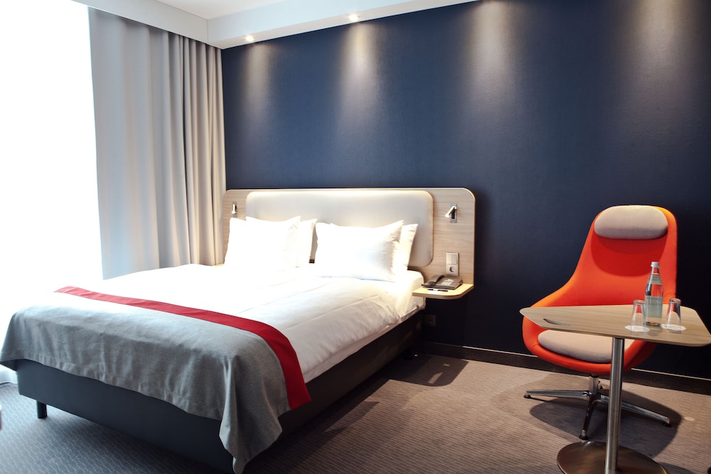 Holiday Inn Express Saarbrucken 13/57
