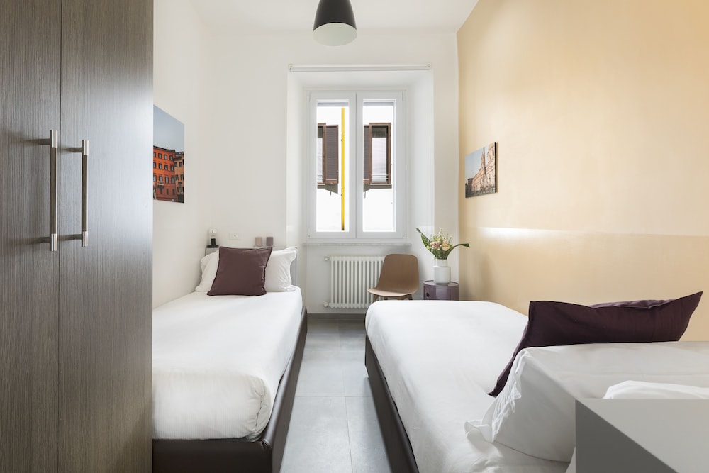 Rome Accommodation - Villa Borghese 6/20
