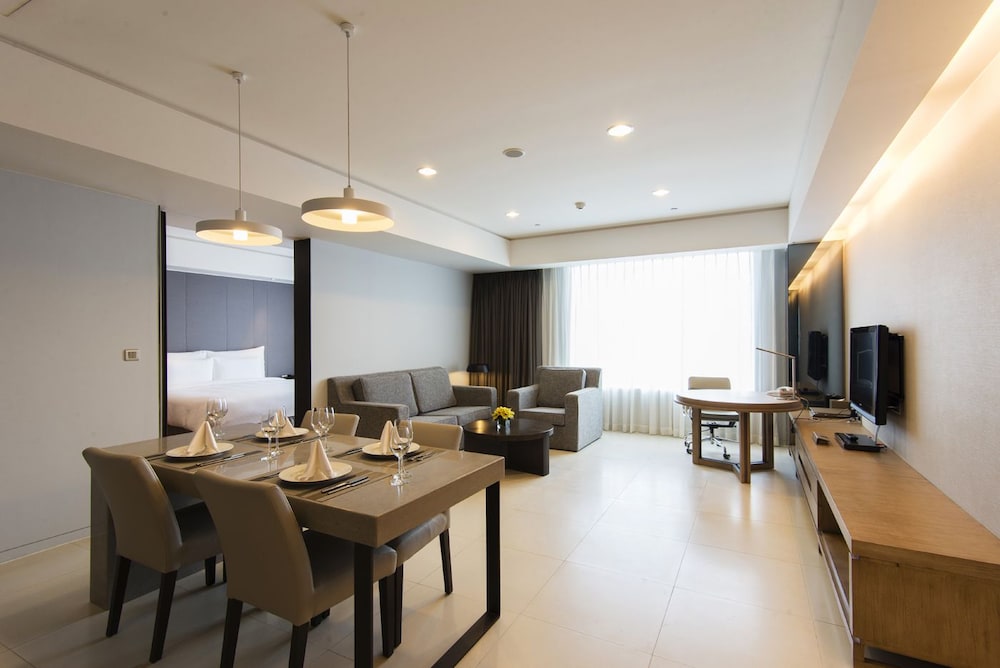 Hotel Nikko Saigon 65/77