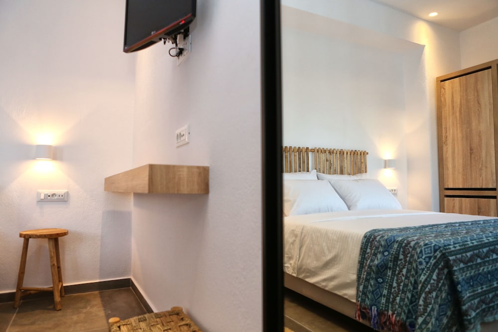 Jason Hotel 24/63
