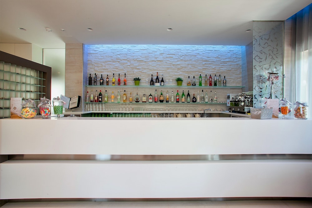 Liberty Village Hotel 7/50