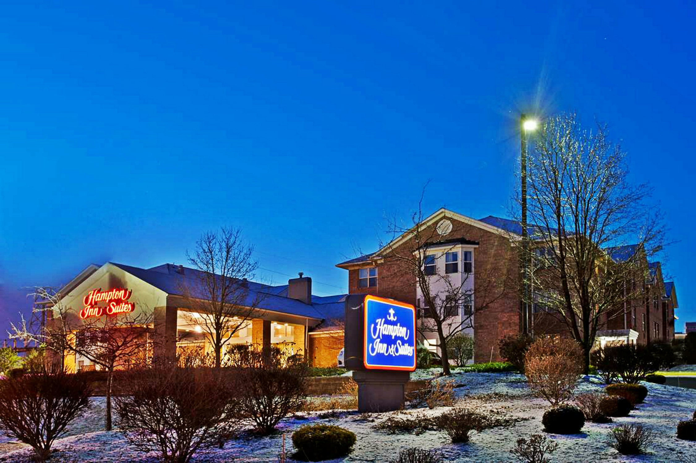Hampton Inn Suites Cleveland Independence 4/40