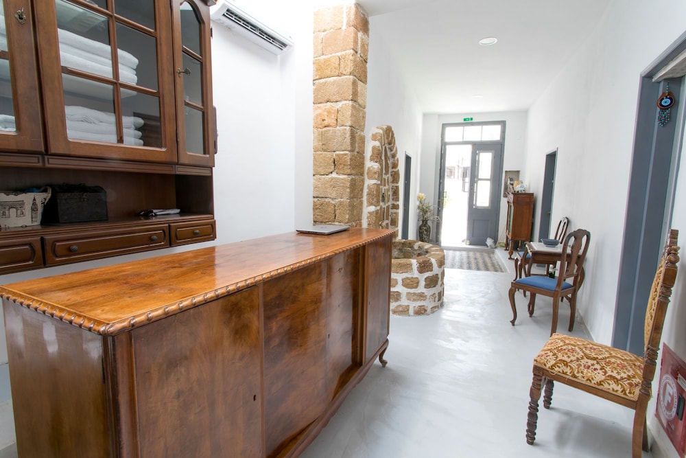 Mascot Boutique Hotel 2/50