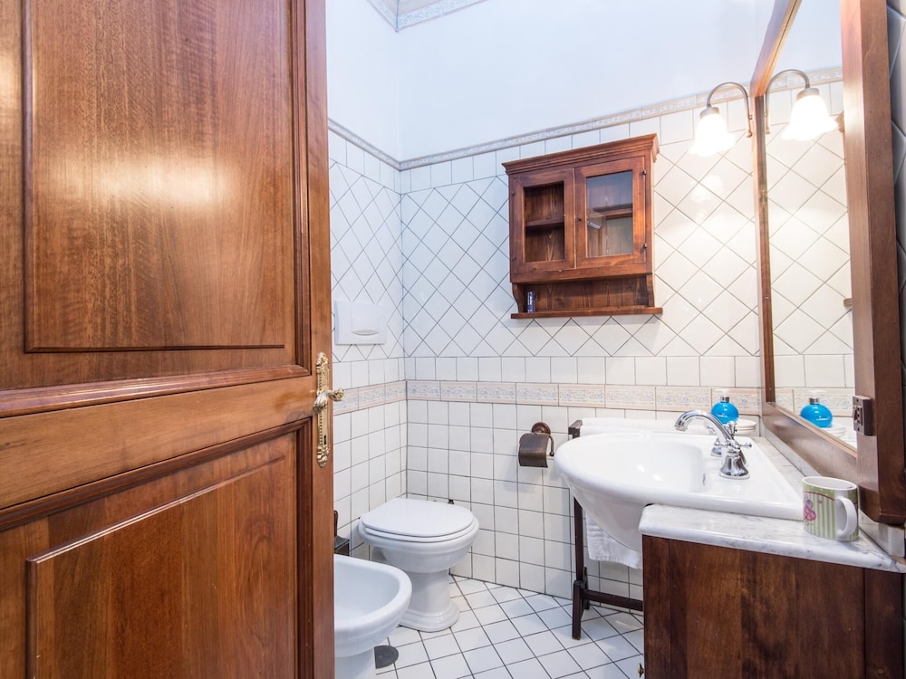 RSH Spanish Steps Luxury Apartment 37/44