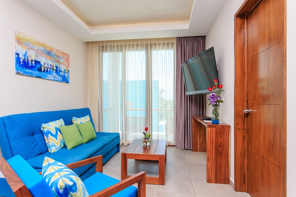 Aqua Star Boutique Hotel and Condos By Koox Luxury Collection 61/80