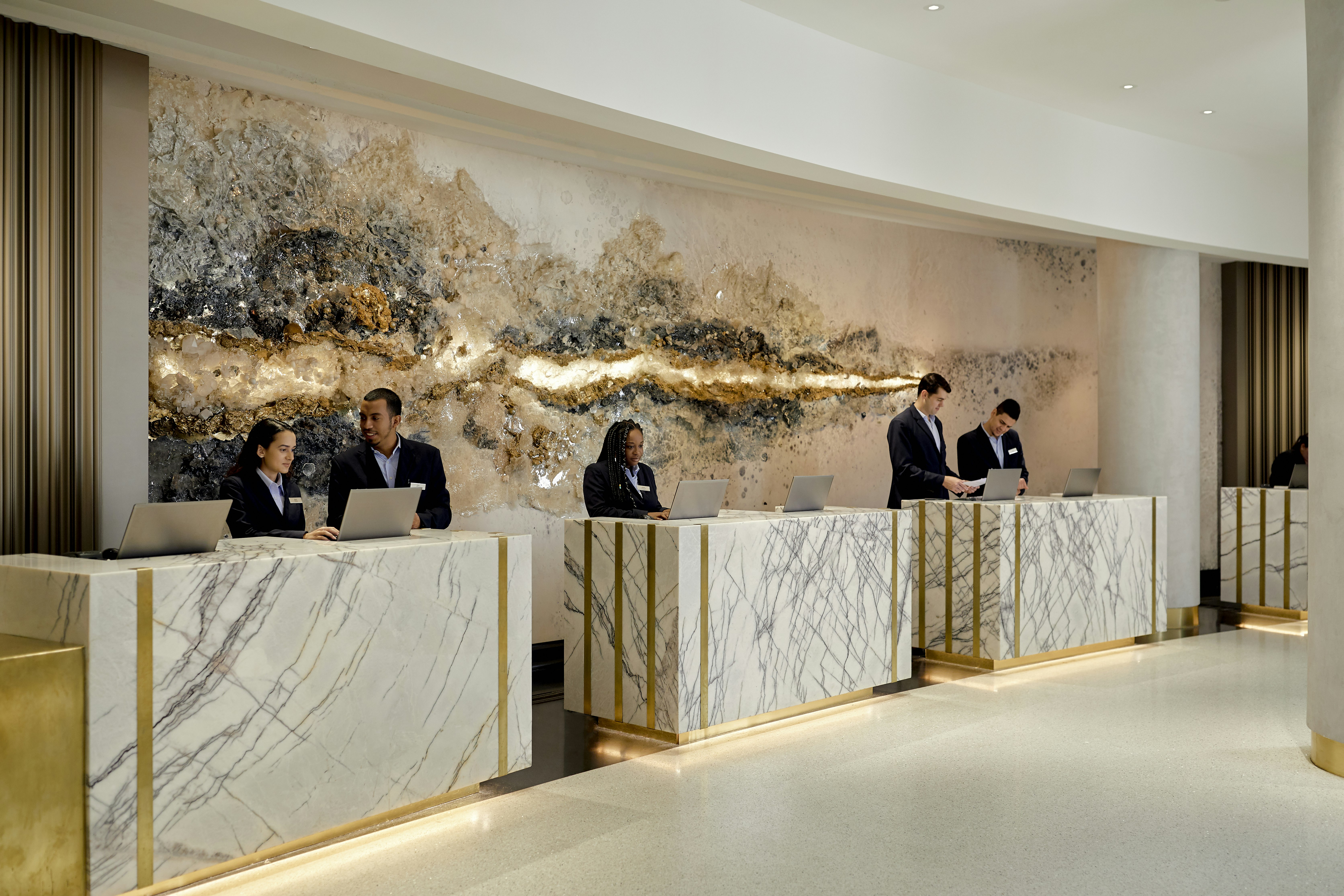 Loews Miami Beach Hotel – South Beach 12/78