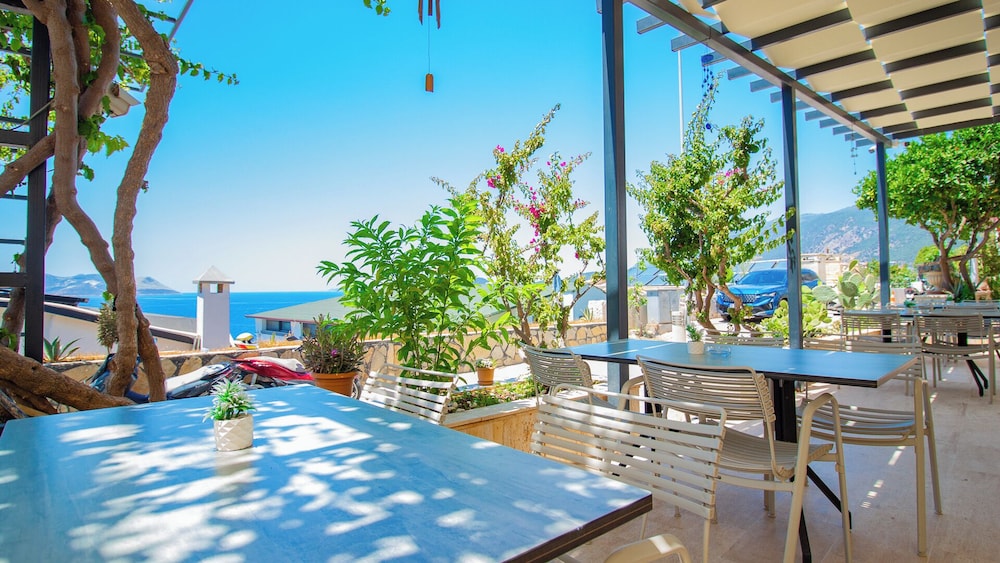 Kas Maki Hotel 24/50
