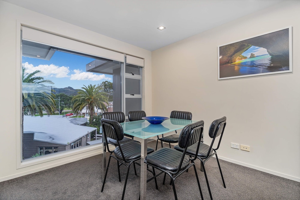 Esplanade Apartments 37/49