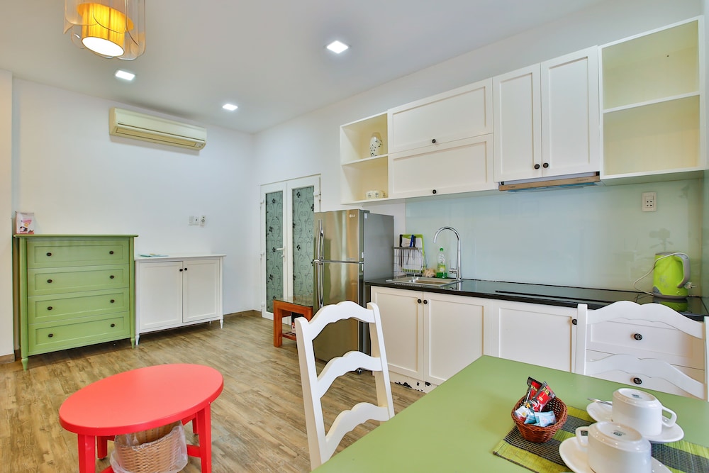 Sunflower Boutique Studio Apartment 40/44