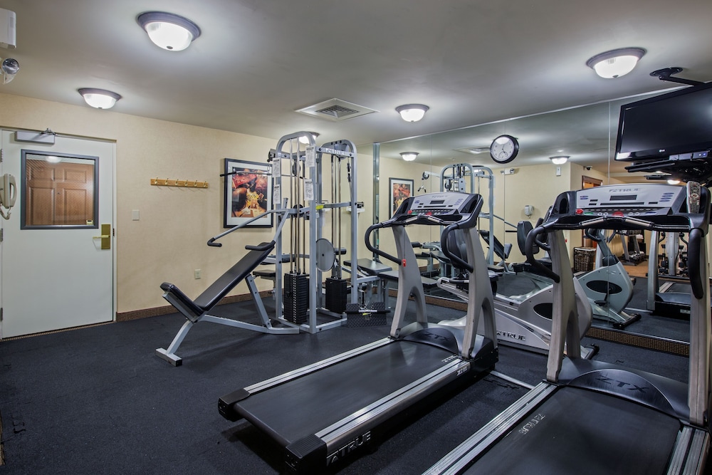 Staybridge Suites Wilmington Newark 26/44