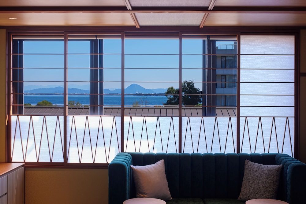 Biwako Ryokusuitei 32/50