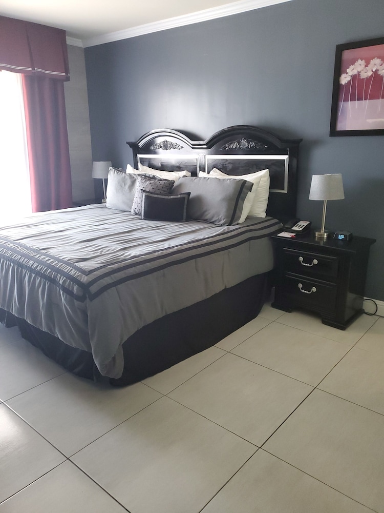 Ramada by Wyndham Las Cruces Hotel & Conference Center 16/37