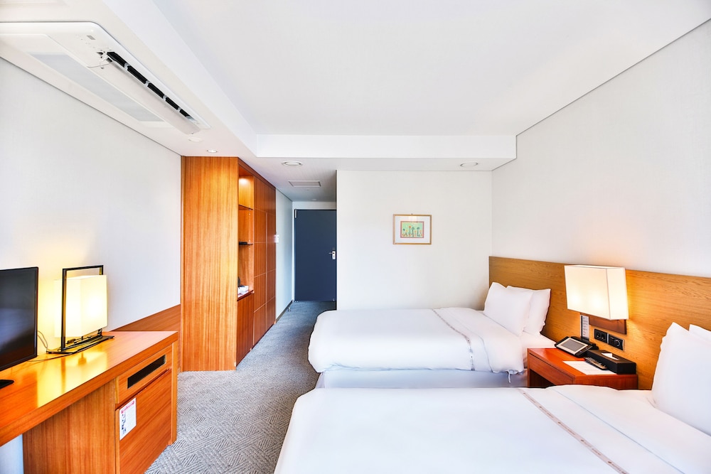 Hotel Bareve 30/64