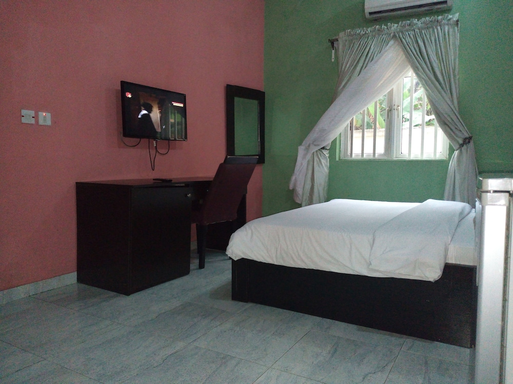 Eliata Hotel & Suites 11/18