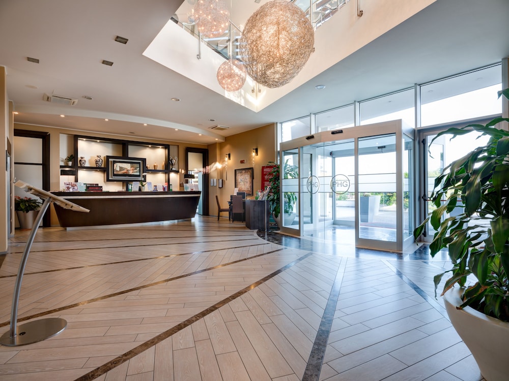 Parc Hotel Germano Suites 8/73