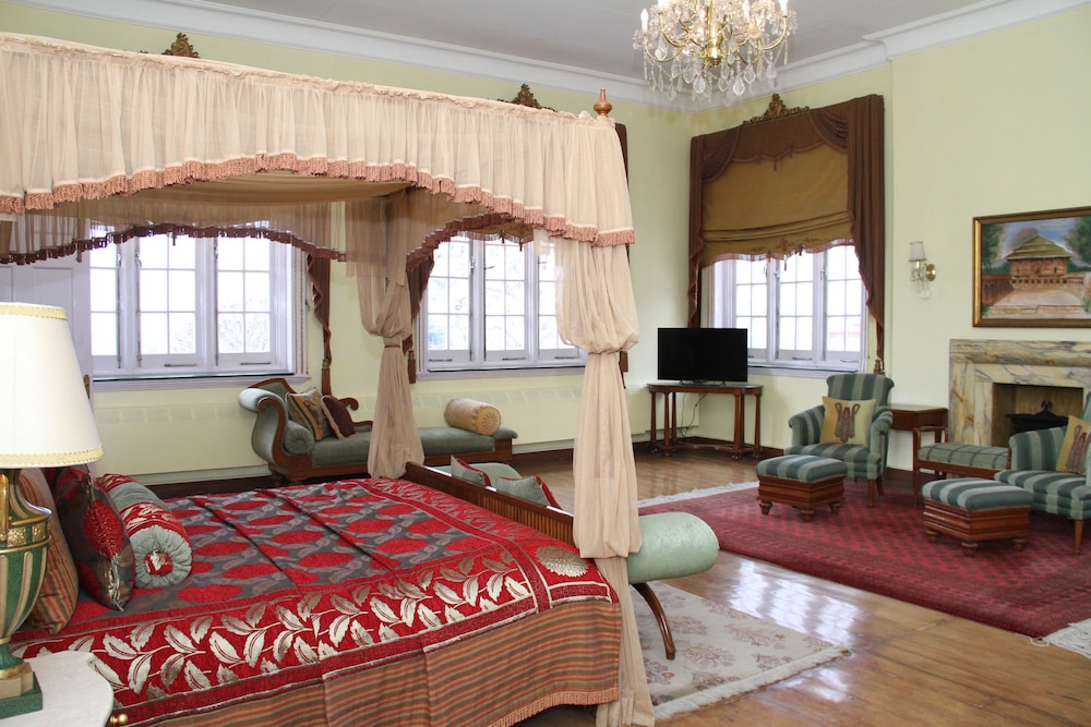 The Lalit Grand Palace 42/68