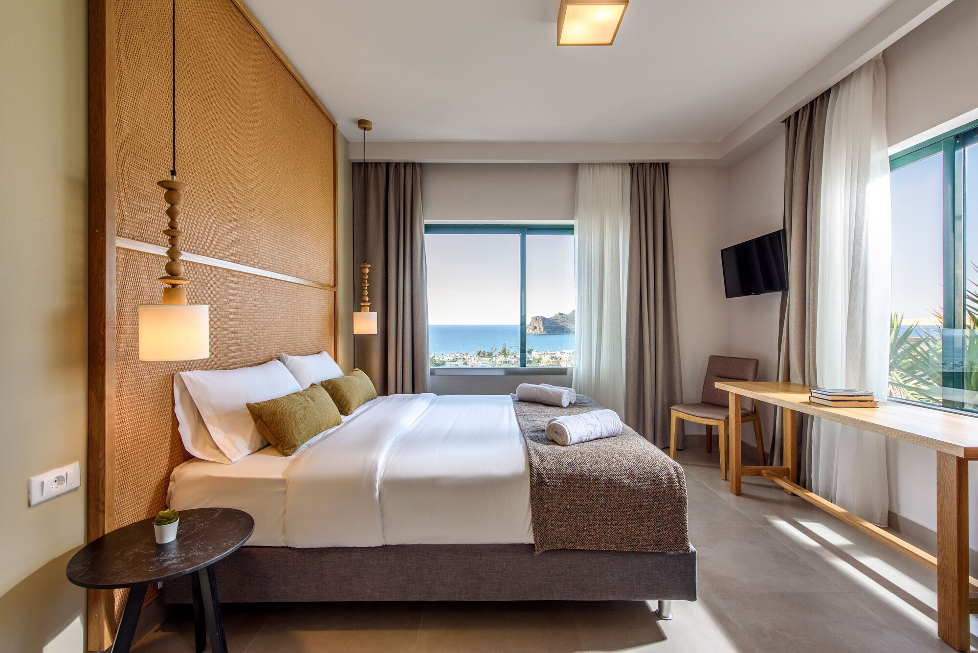 1 BEDROOM, APARTMENT, DOUBLE BED, SEA VIEW, 2 SOFA