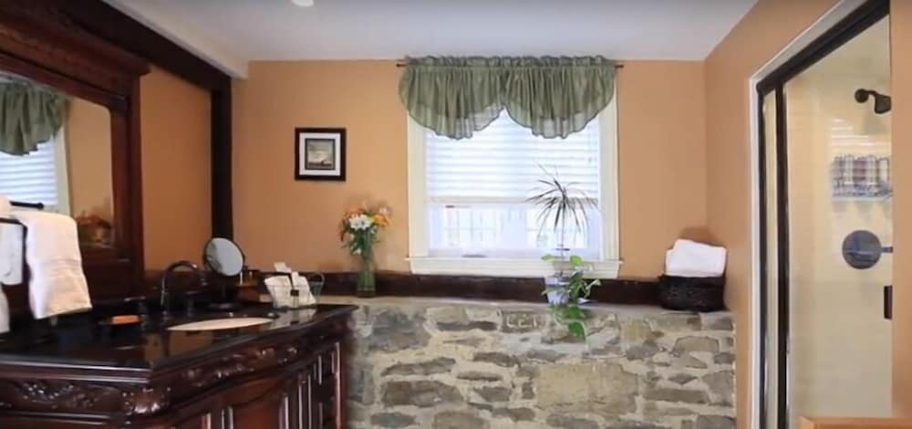 Caldwell House Bed &amp; Breakfast 4/50