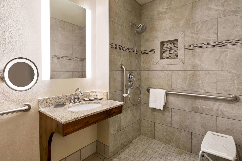 La Quinta Inn & Suites by Wyndham St. George 19/69