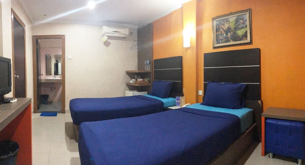 Grand Sari Hotel Padang 12/28