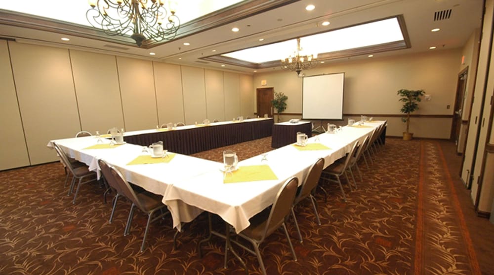 DoubleTree by Hilton Rocky Mount Hotel 42/44