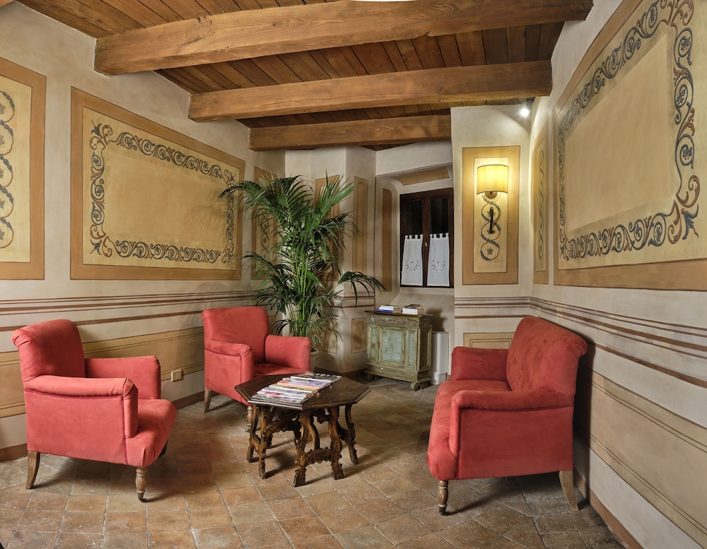 Castello Di Montegridolfo Spa Resort 63/89