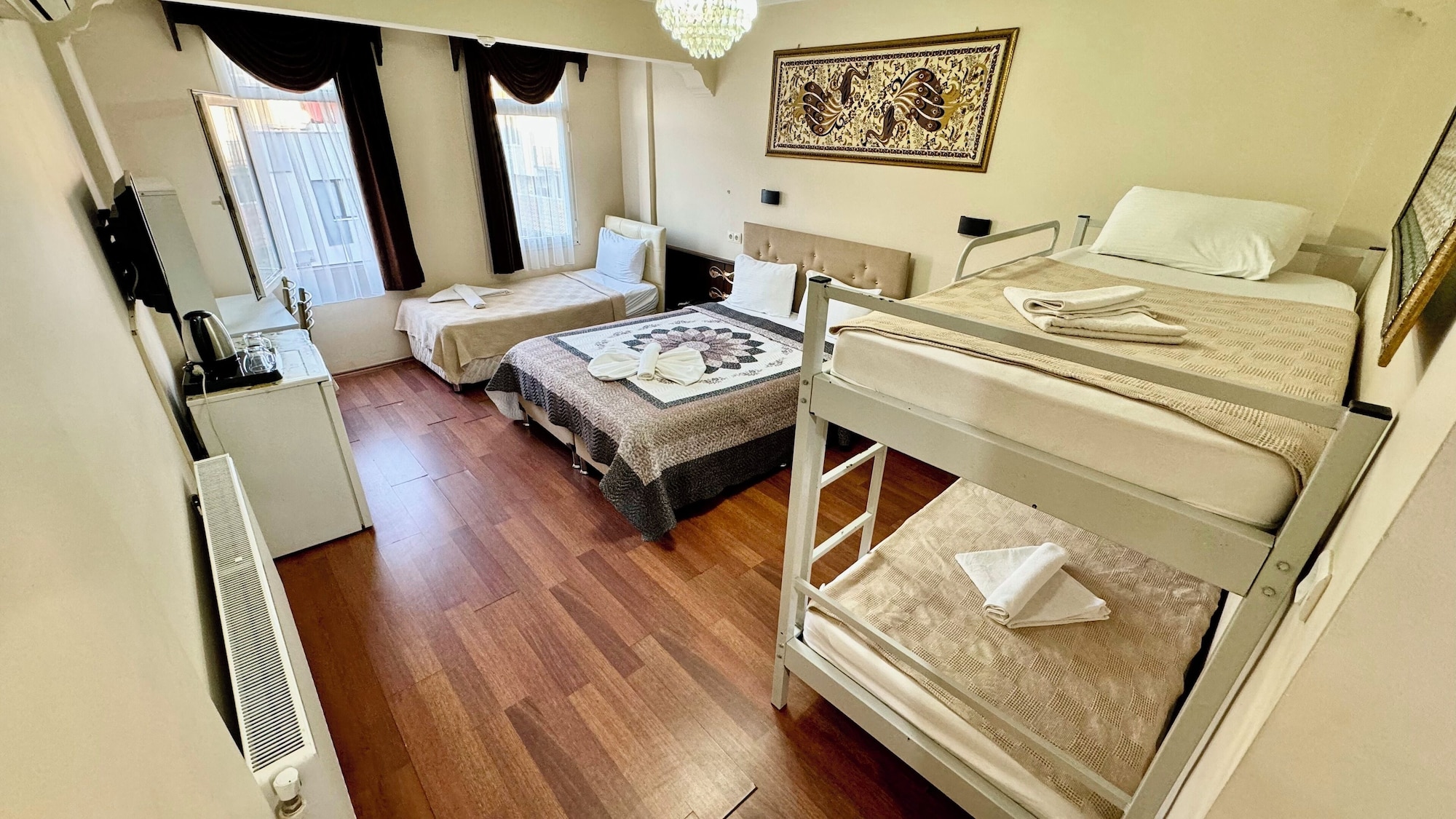 1 Bedroom, Grand, 1 Double and 3 Single Beds, City View, Ephesus Centrum 4/10