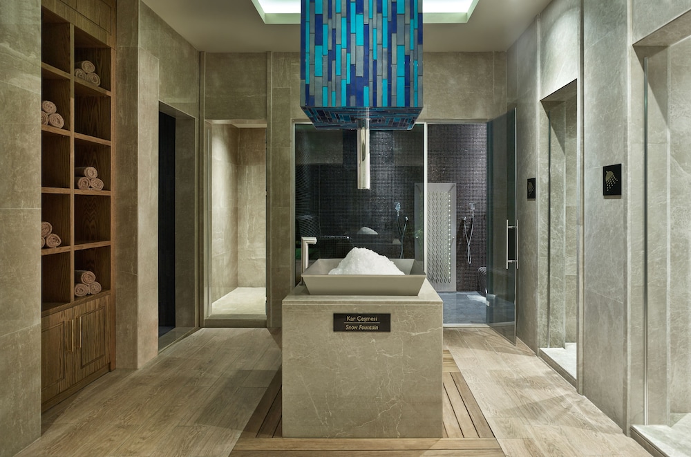 Elite World Grand Istanbul Basin Ekspres Hotel 70/71