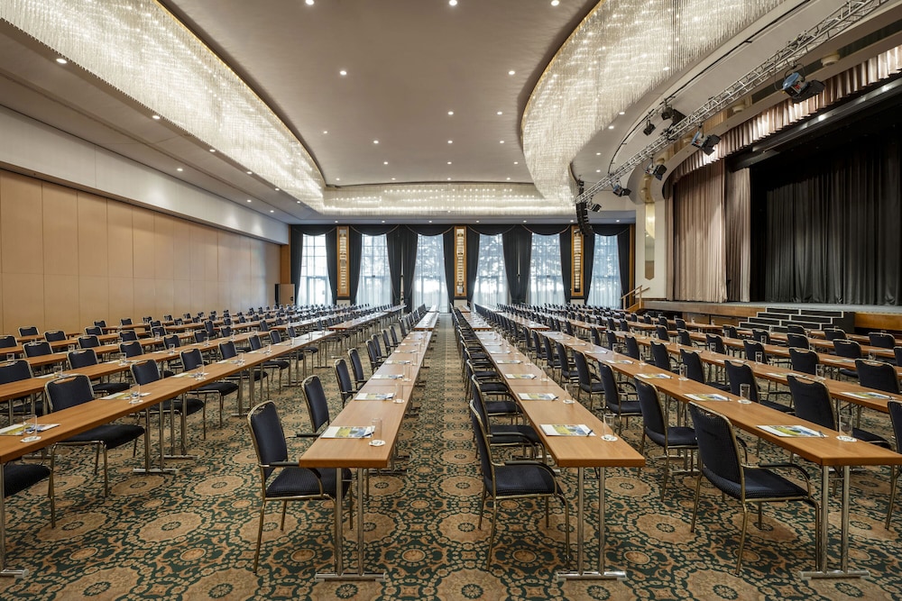 MARITIM HOTEL MAGDEBURG 63/73