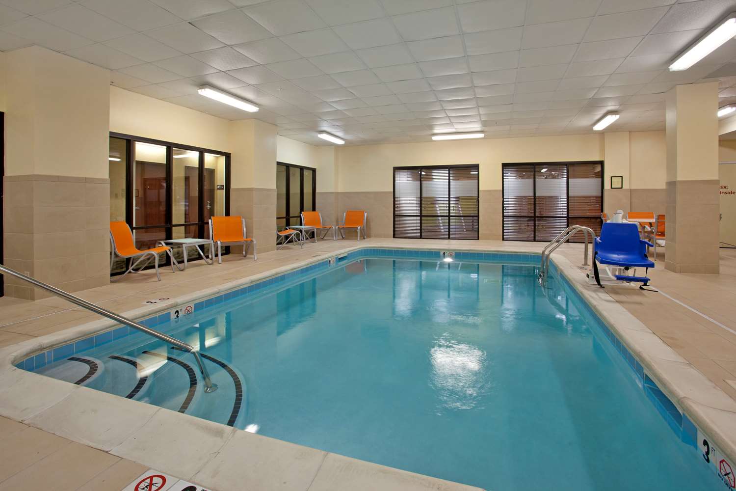 swimming pool spa