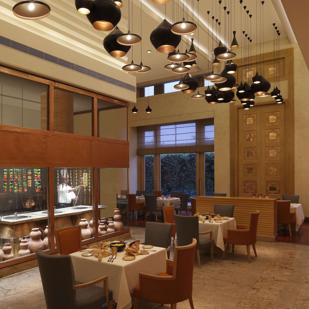 DoubleTree by Hilton Agra 52/73