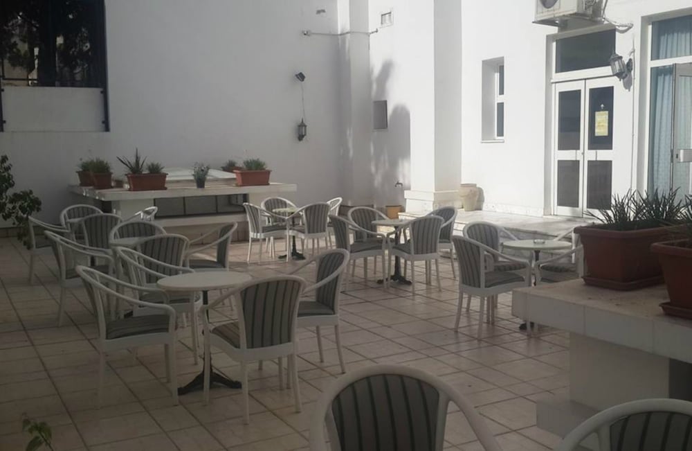 Ariha Hotel 20/22