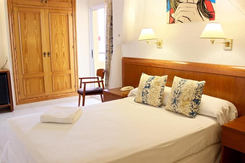 غرفة، Ramada Resort by Wyndham Puerto de Mazarron 2/3