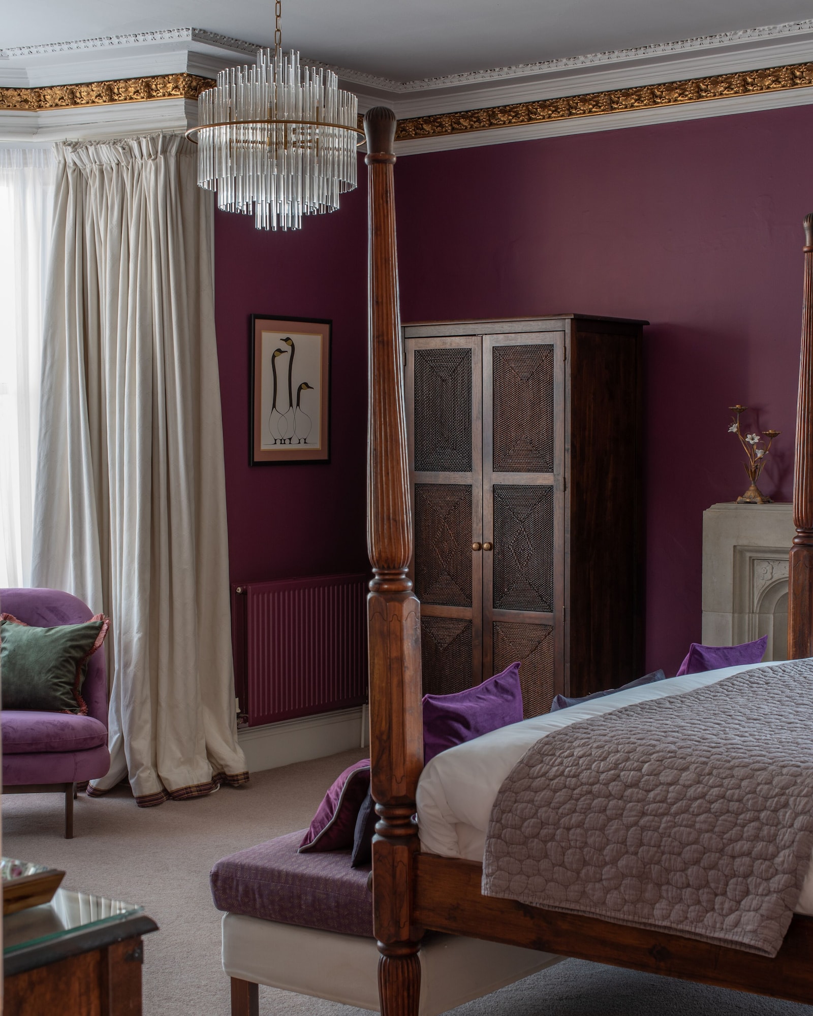 Four Poster, King Bed