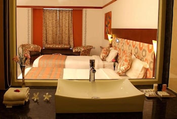 Paras Mahal 28/62