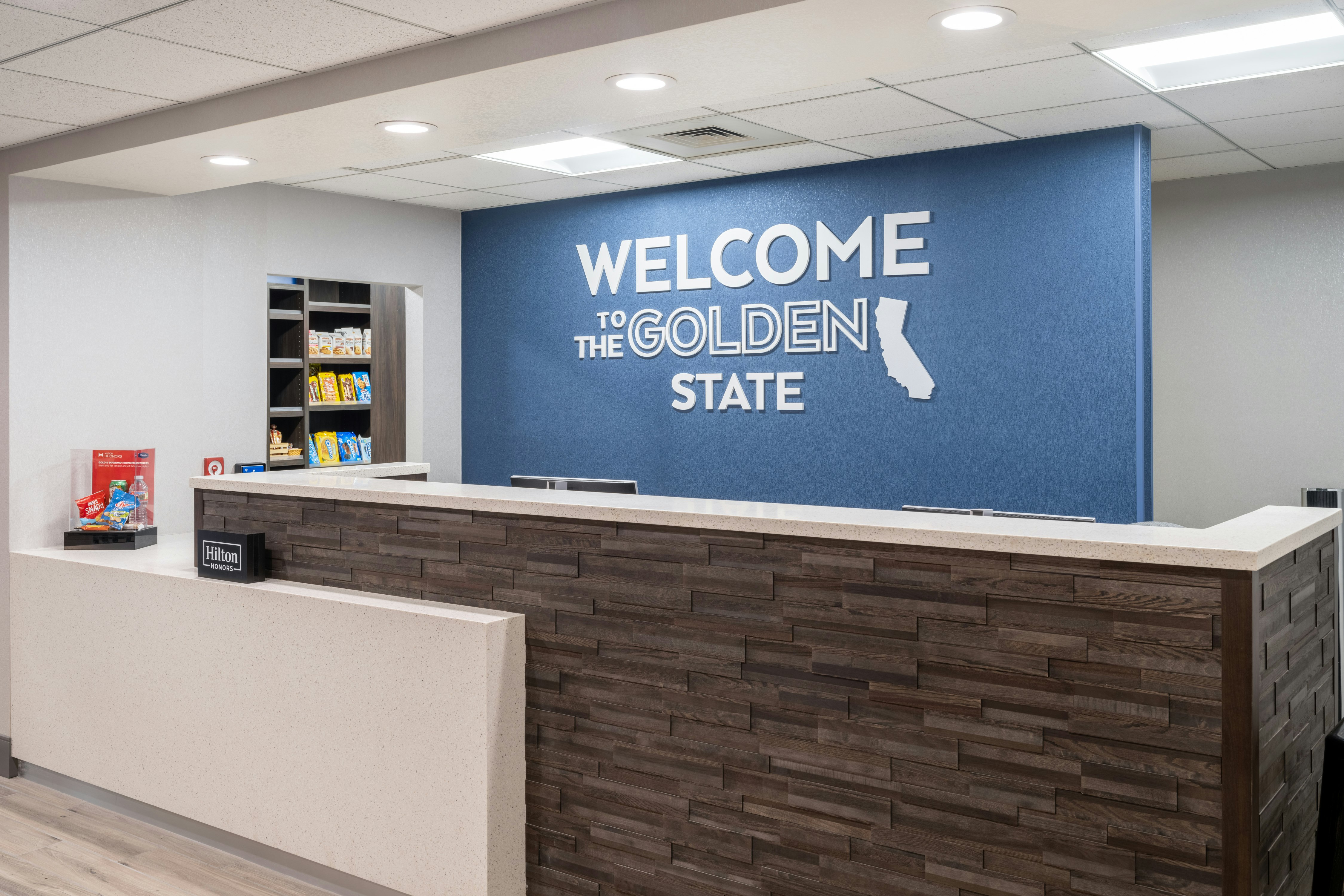 Hampton Inn Suites Agoura Hill 7/46
