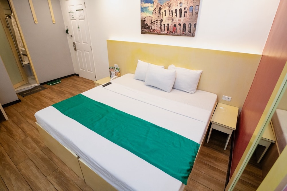 Queen Bed