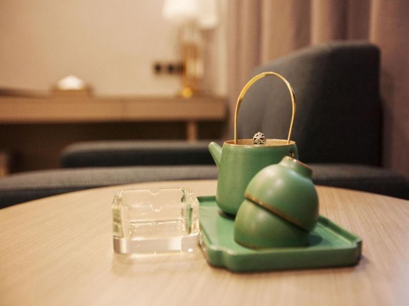 Gya Jiaxing Tongxiang City Century Avenue Hotel 12/16