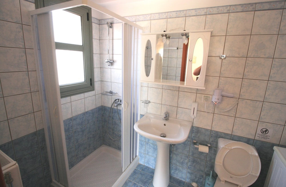 Lagoon View Apartments - Adults Only 10/70