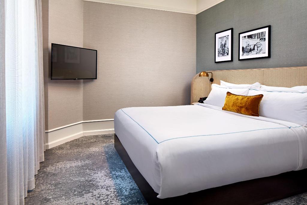 Penthouse Suite, King Bed
