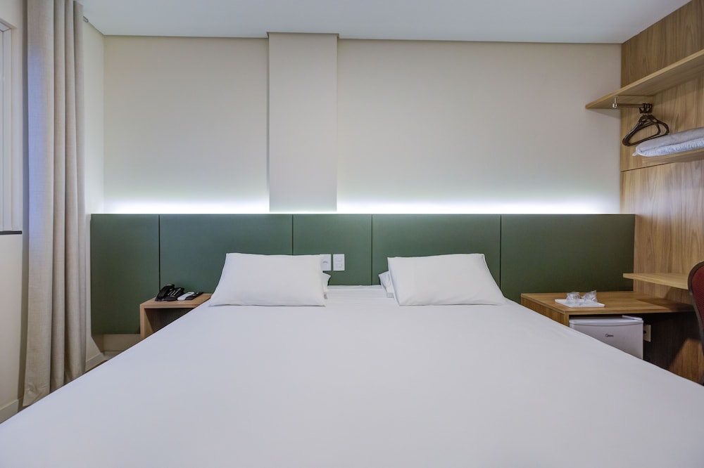 Viale Iguassu Hotel 19/38