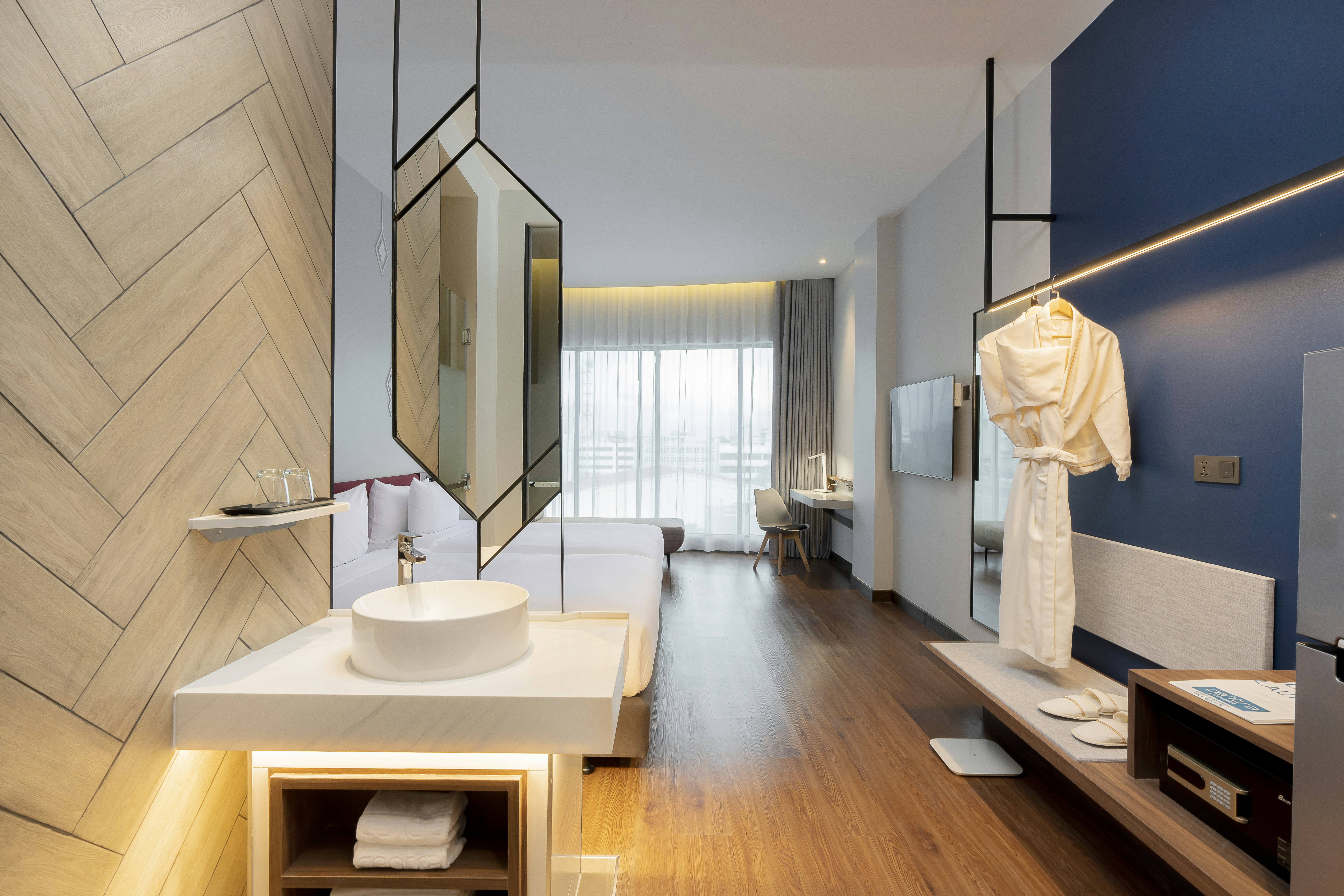 Centara Life Hotel Bangkok Phra Nakhon 44/67