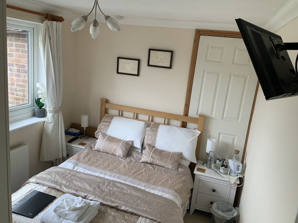 Orchard House 14/36