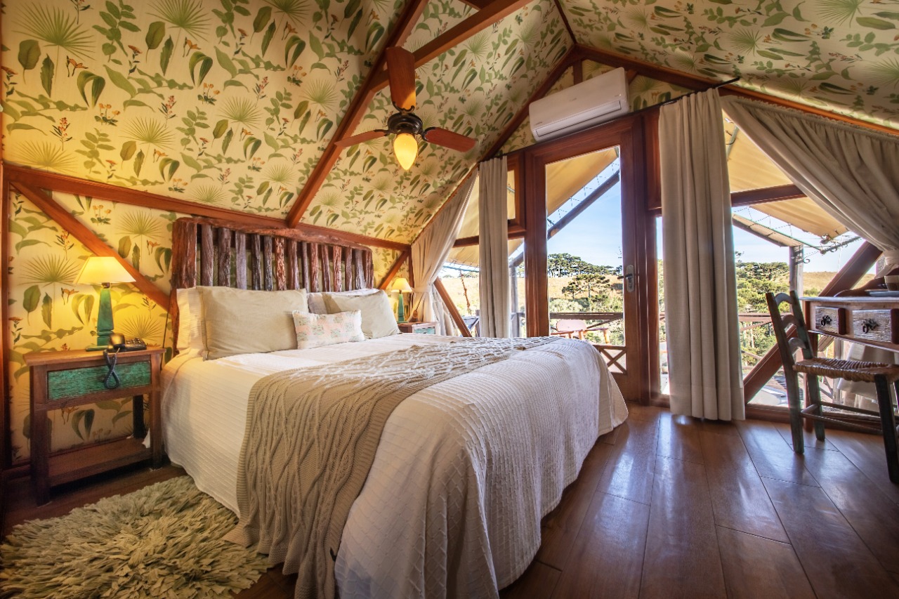 Tent, Suite